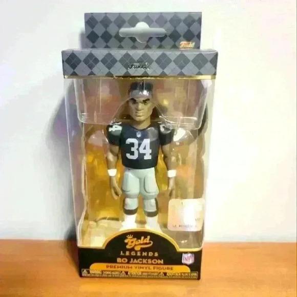 Funko gold NFL Bo Jackson LA Radiers - Picture 1 of 6